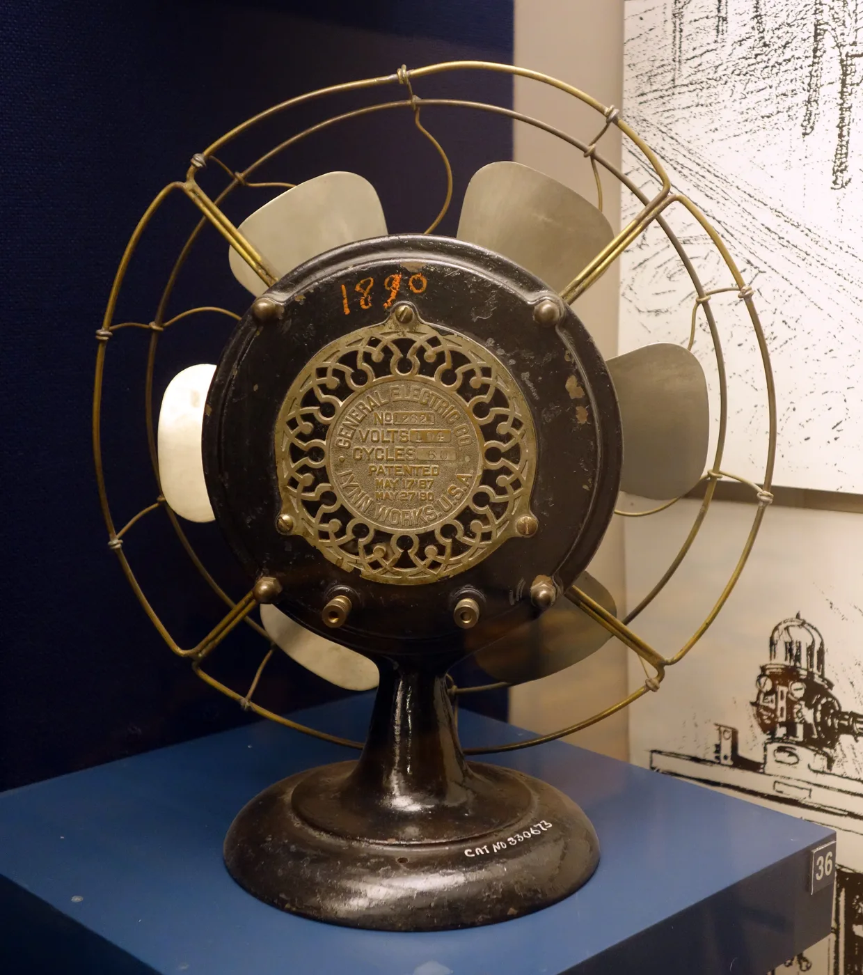 GE model 1Z821 electric table fan, circa 1895