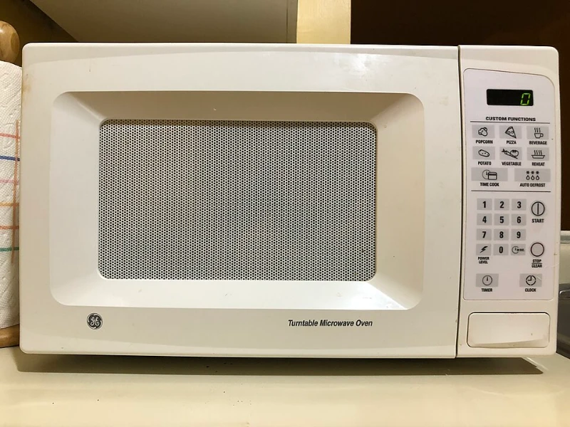 GE JES738WH countertop microwave