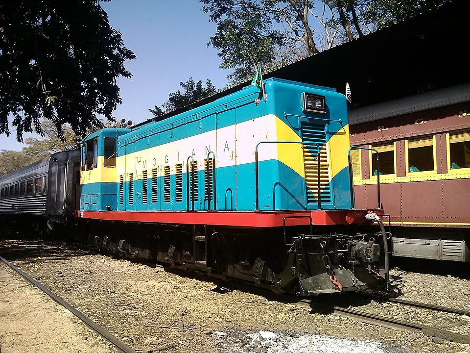 GE 70-ton switcher · ABPF 03