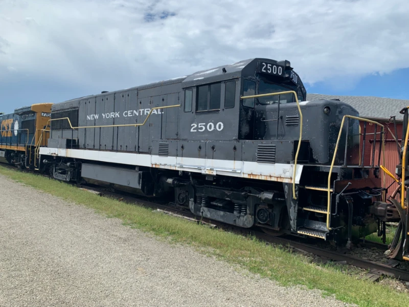 GE U25B · New York Central 2500