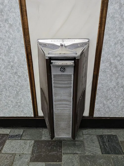 GE drinking fountain · Erie specimen