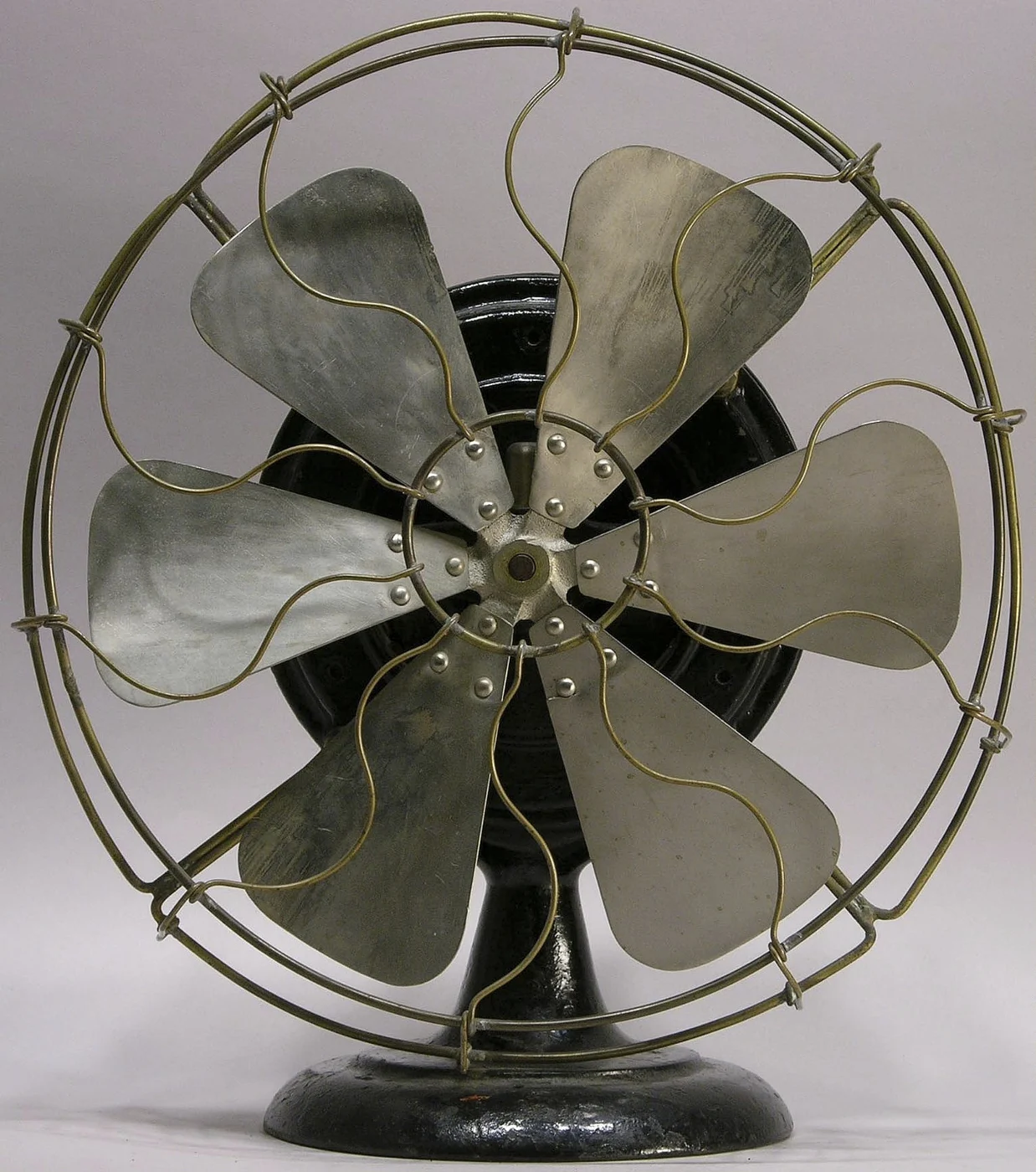 GE model 1Z821 electric fan