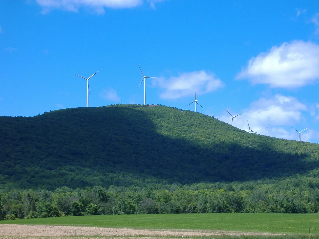 GE 1.5 MW wind turbines, Mars Hill Wind Farm