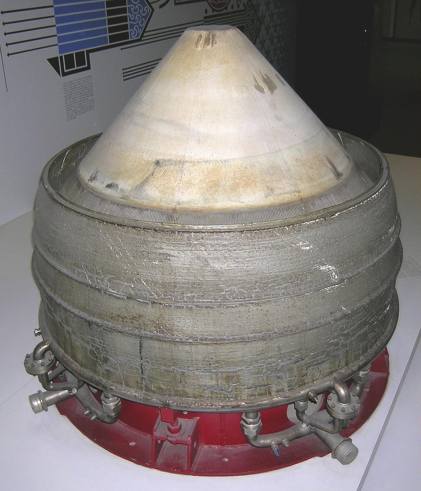 GE experimental plug-nozzle rocket engine