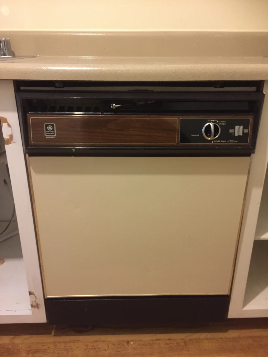 GE GSD500D-03AW dishwasher