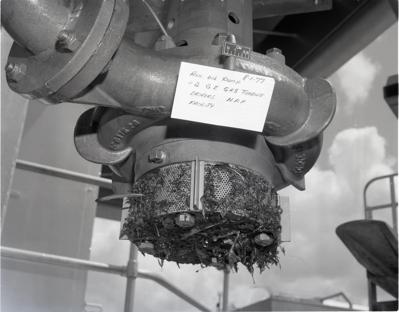 GE drivers on high-pressure-facility oil pump, 1977
