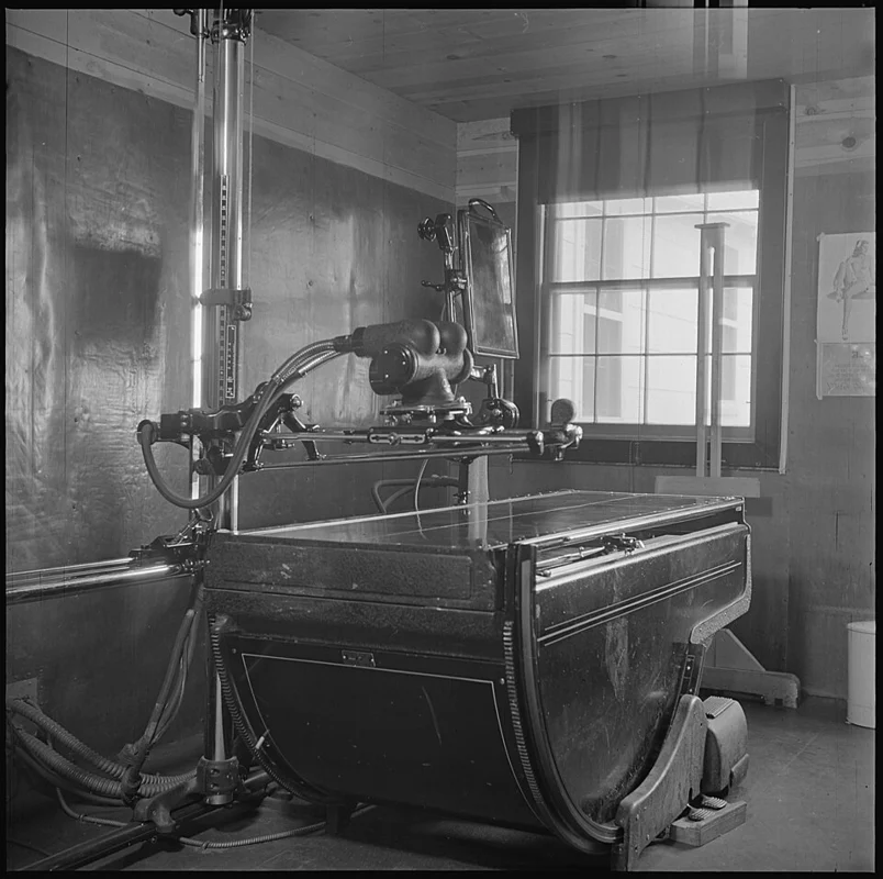 GE X-ray machine · Amache hospital